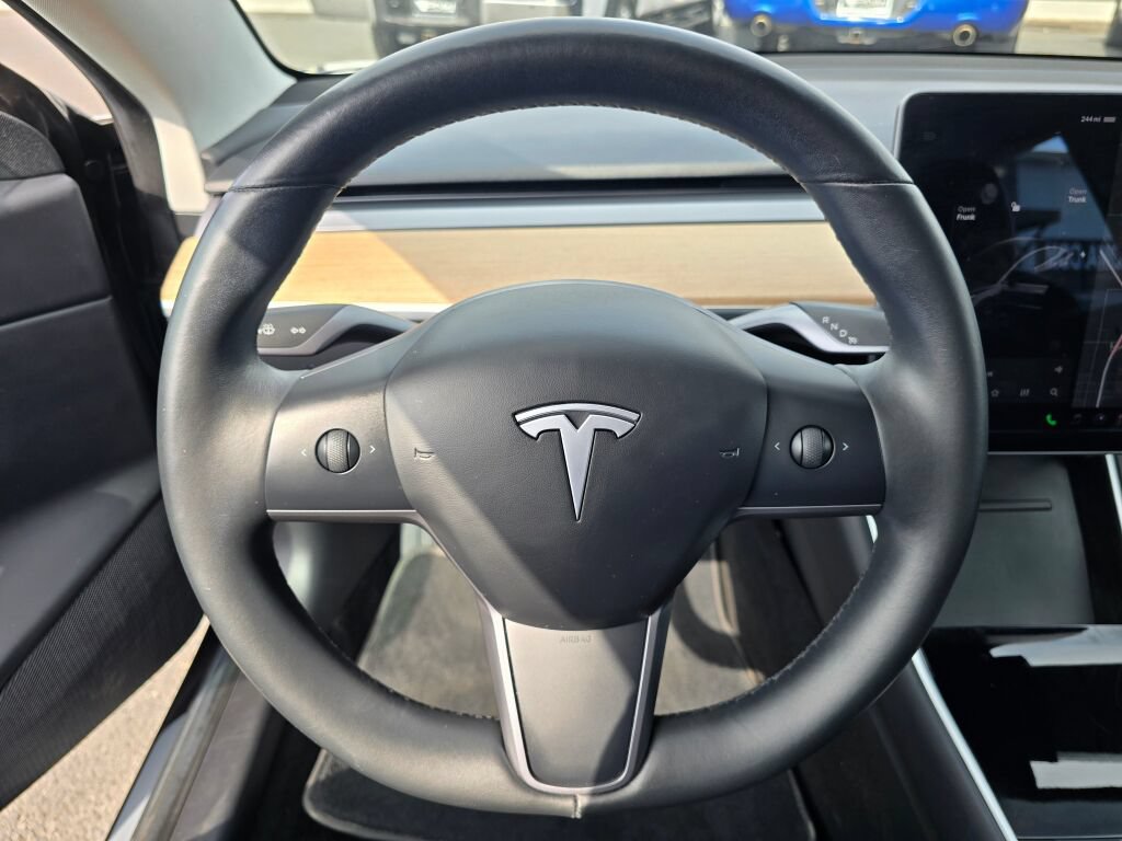 Used 2018 Tesla Model 3 Long Range RWD image 22