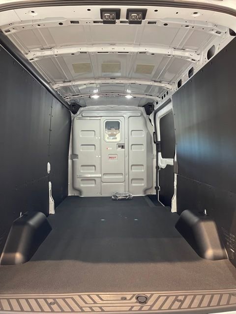 Used 2023 Ford E-Transit Medium Roof w/ Interior Upgrade Package image 14