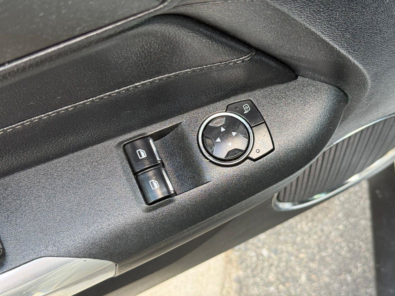 Used 2017 Ford Mustang GT Premium RWD image 15