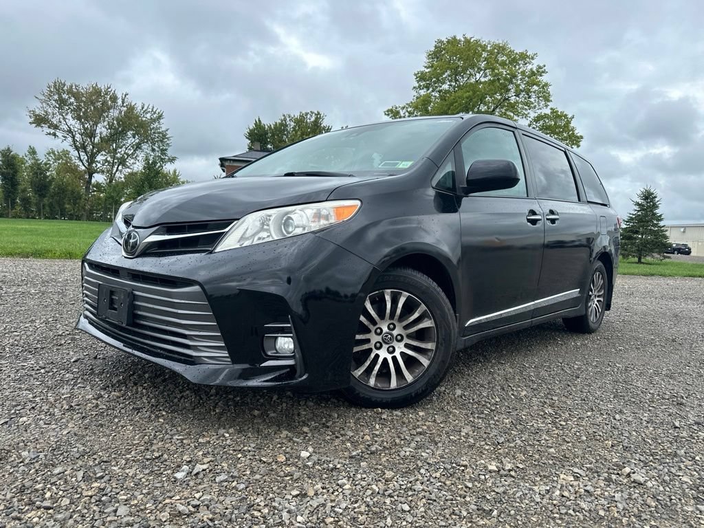 Used 2019 Toyota Sienna XLE w/ XLE Navigation Package
