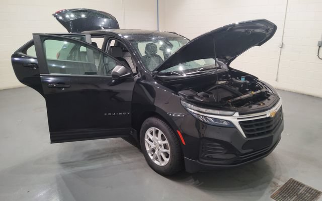 Used 2023 Chevrolet Equinox LS FWD image 10