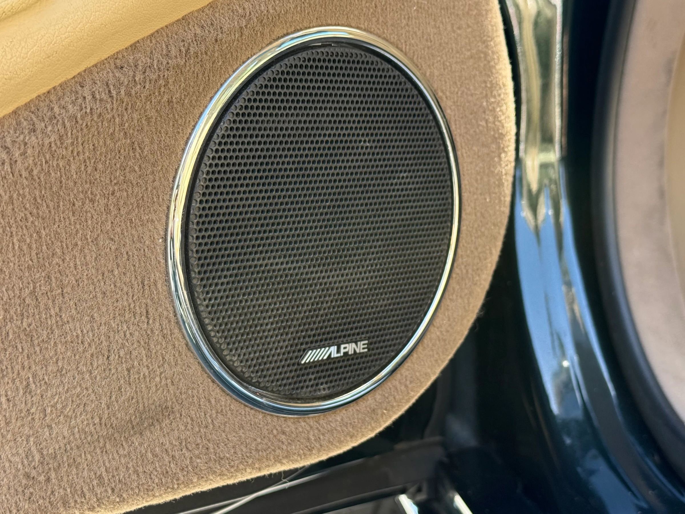 Used 2008 Jaguar XJ8 image 21