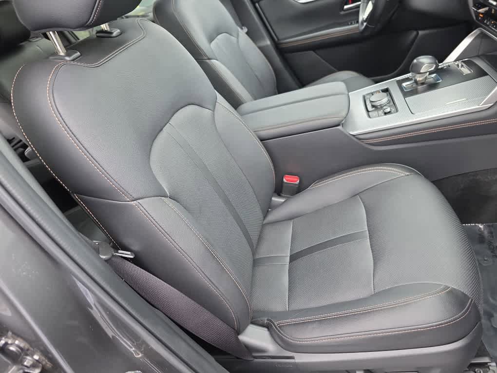 Used 2024 MAZDA CX-90 Plug-In Hybrid w/ Preferred image 21
