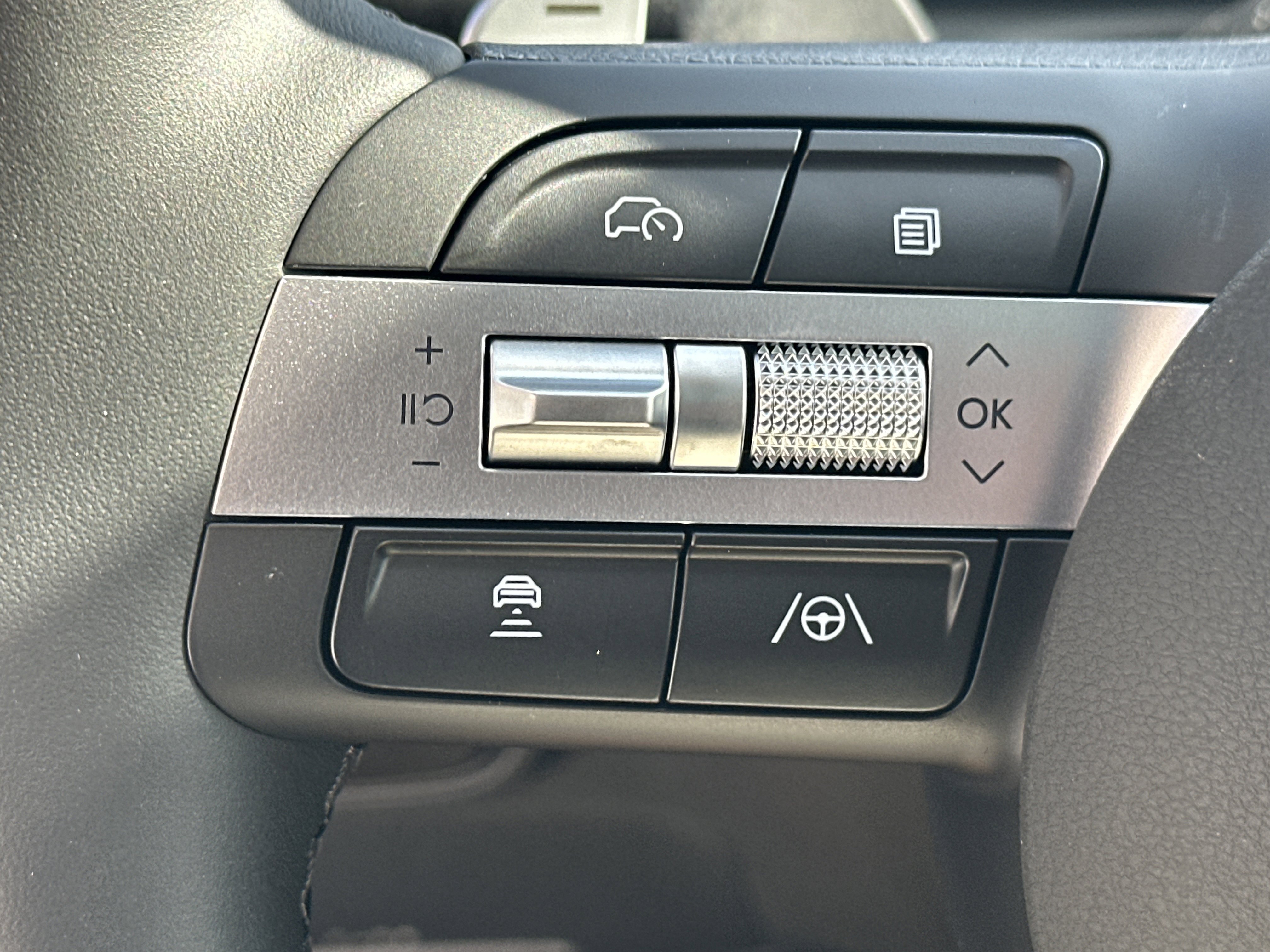 New 2026 Hyundai Tucson Limited FWD image 23