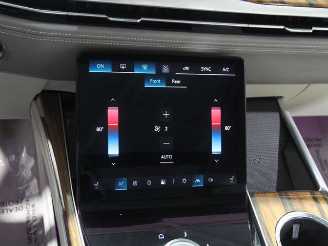 Certified 2025 Cadillac Escalade ESV Sport Platinum image 18