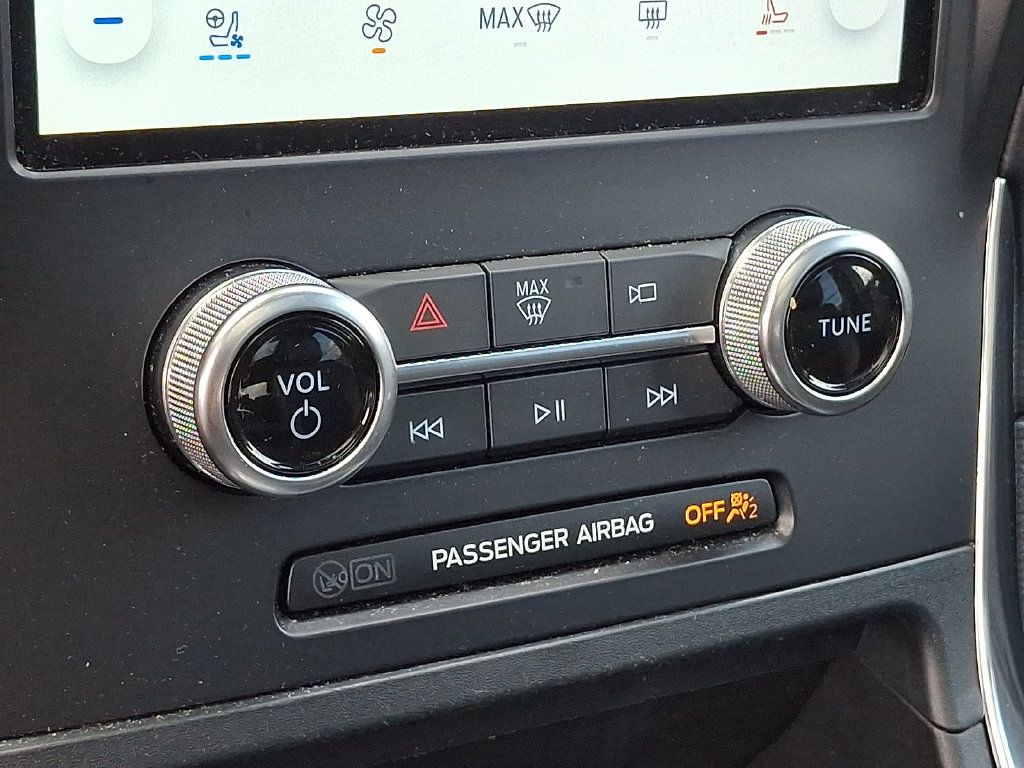 Used 2024 Ford Edge ST w/ Equipment Group 401A AWD/4WD image 18