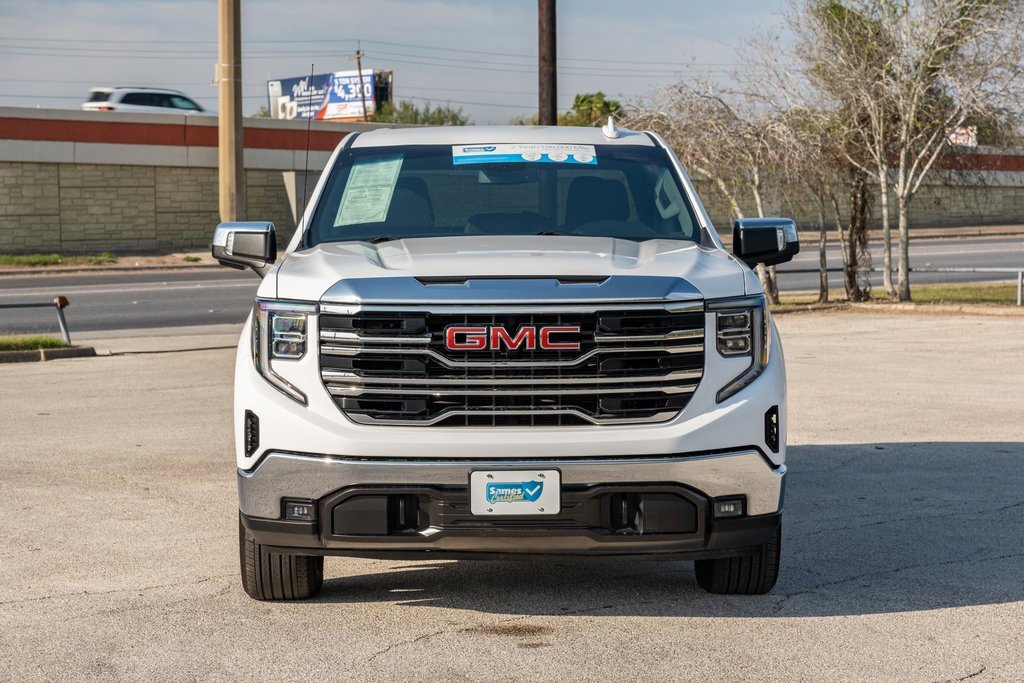 Used 2024 GMC Sierra 1500 SLT image 2