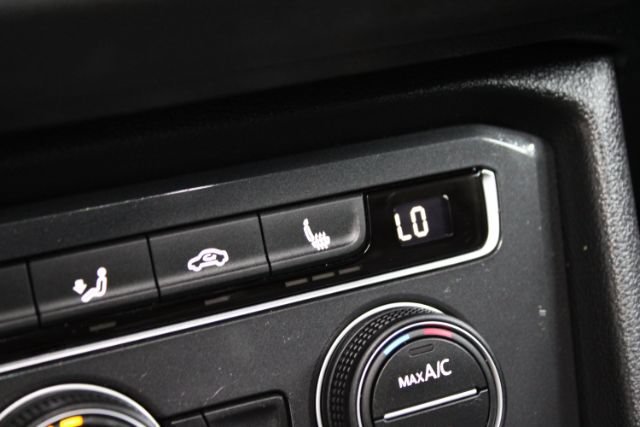 Used 2021 Volkswagen Tiguan SE w/ Panoramic Sunroof Package FWD image 20