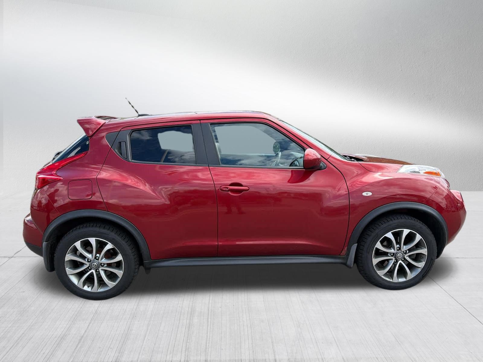 Used 2013 Nissan Juke SL w/ Sport Pkg AWD/4WD image 3