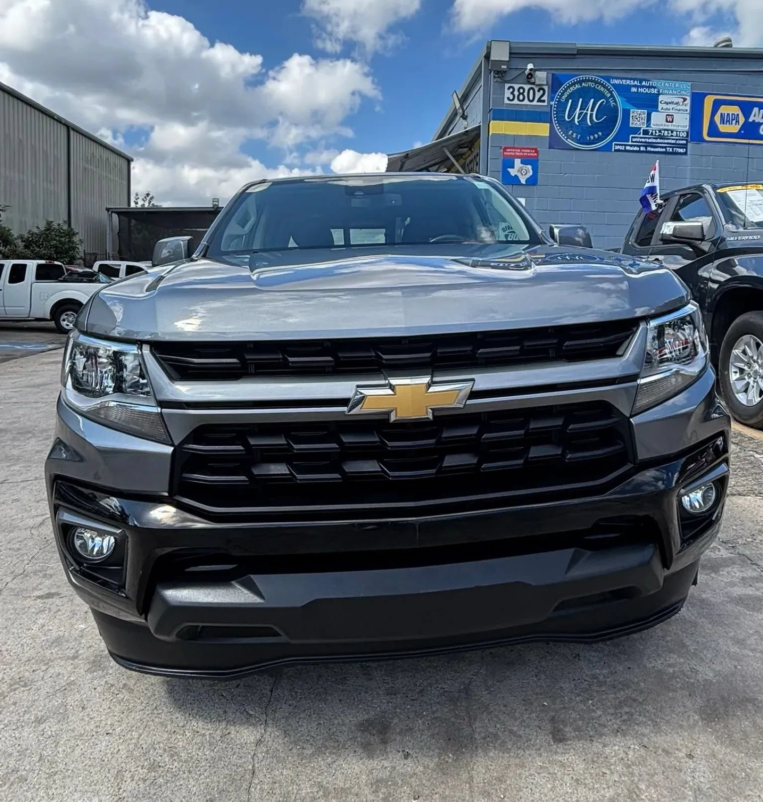 Used 2021 Chevrolet Colorado LT w/ Safety Package RWD image 2