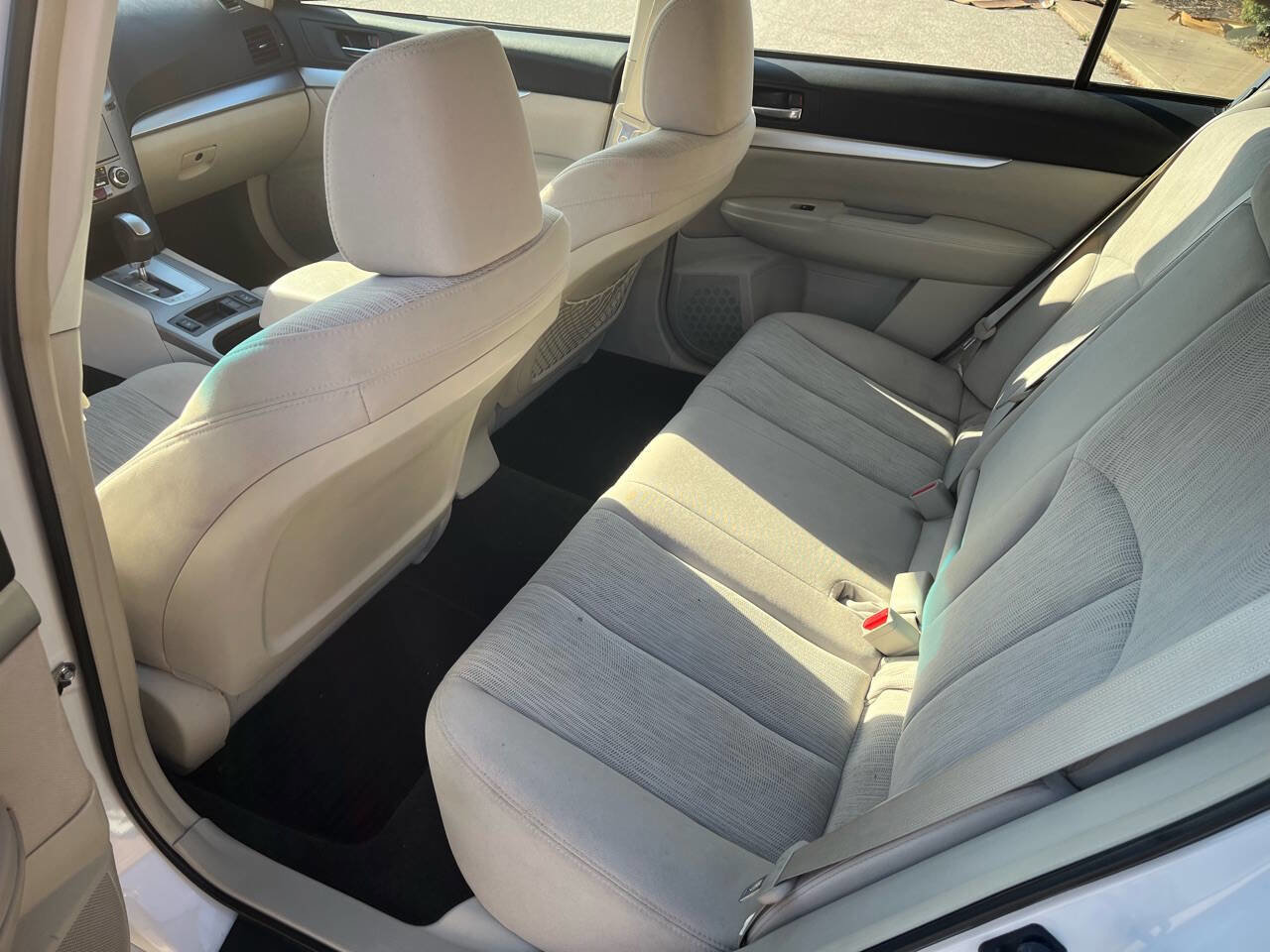 Used 2013 Subaru Legacy 2.5i Premium w/ All-Weather Pkg image 7