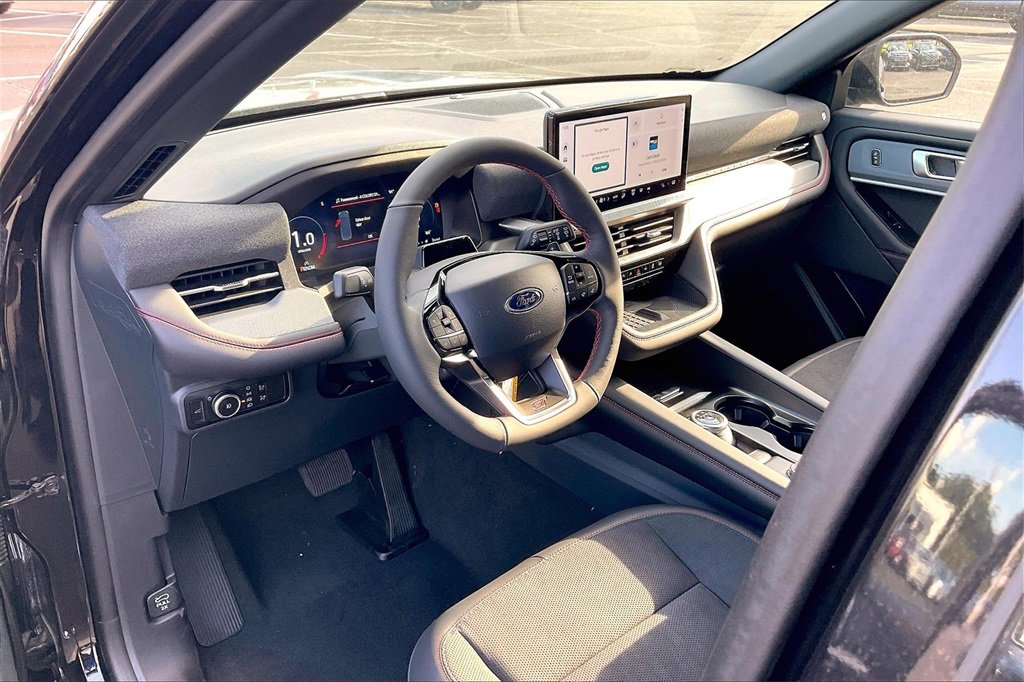 New 2025 Ford Explorer ST image 6