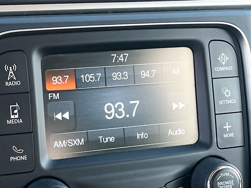 Used 2019 RAM 1500 Classic SLT AWD/4WD image 14