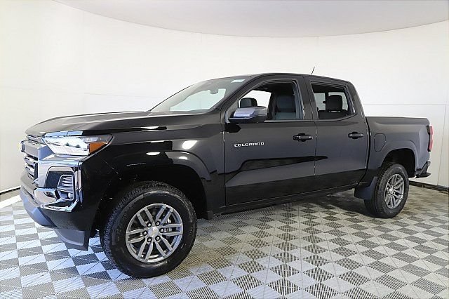 New 2025 Chevrolet Colorado LT w/ LT Convenience Package RWD image 2