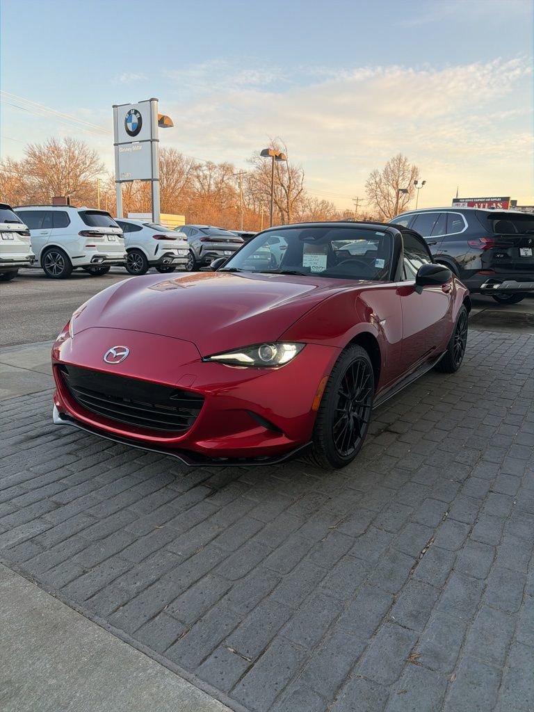 Certified 2024 MAZDA MX-5 Miata Club w/ Brembo/BBS Recaro Package image 3