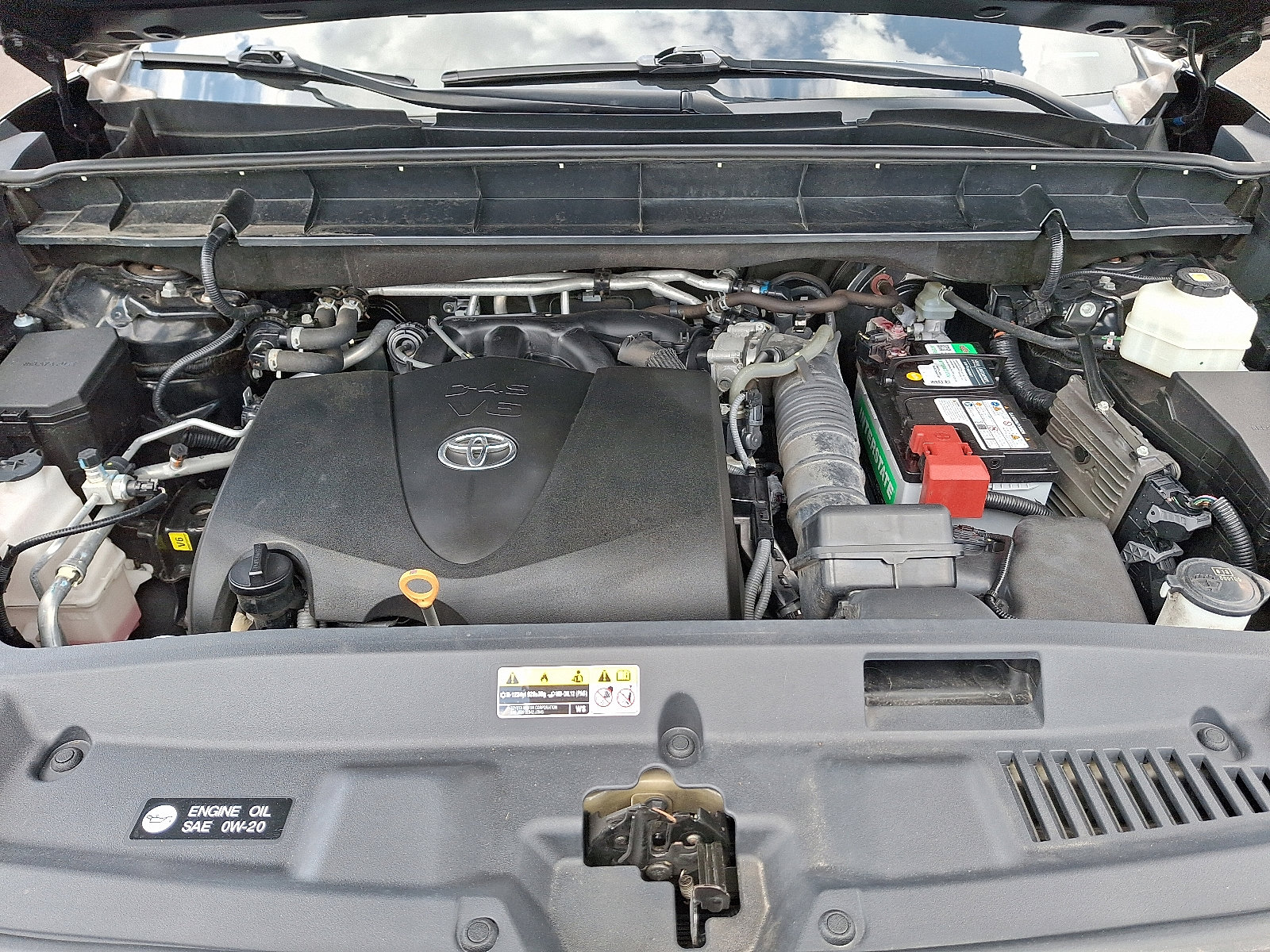 Used 2020 Toyota Highlander XLE image 31