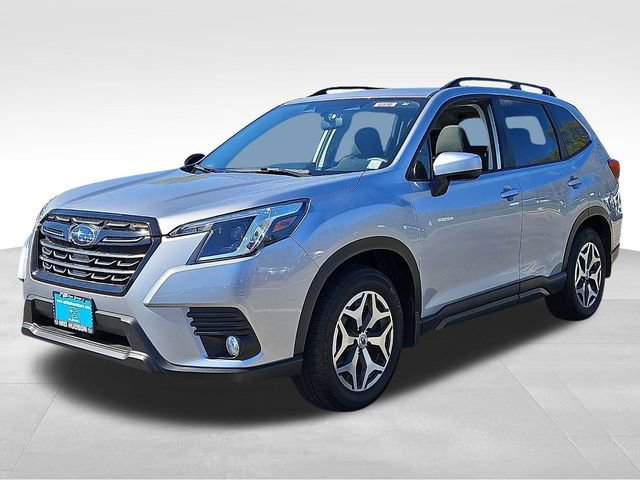 Used 2022 Subaru Forester Premium AWD/4WD image 3