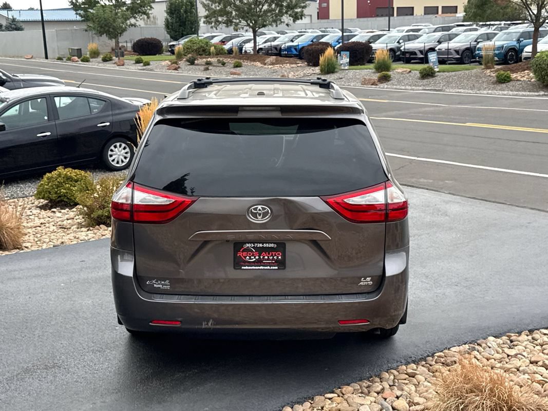 Used 2017 Toyota Sienna LE AWD/4WD image 15