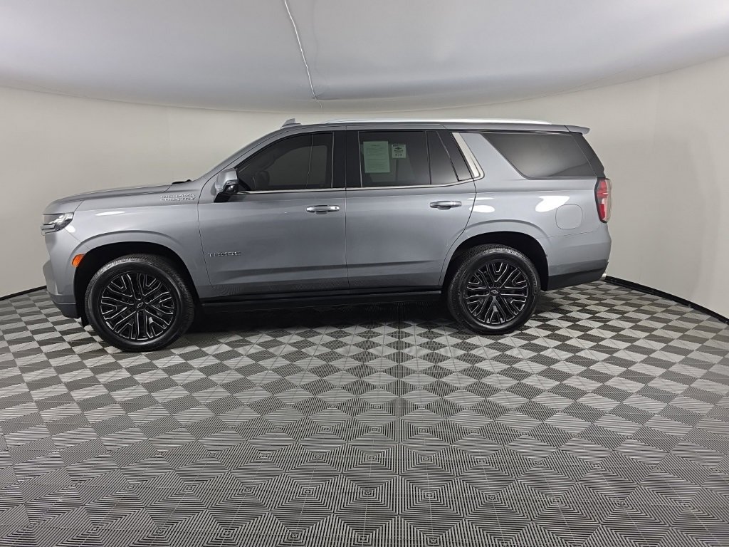 Used 2021 Chevrolet Tahoe High Country w/ Premium Package image 2