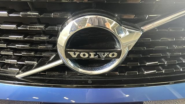 Used 2019 Volvo XC40 T5 R-Design AWD/4WD image 8