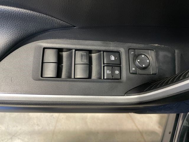 Used 2020 Toyota RAV4 LE w/ All Weather Liner Package AWD/4WD image 36