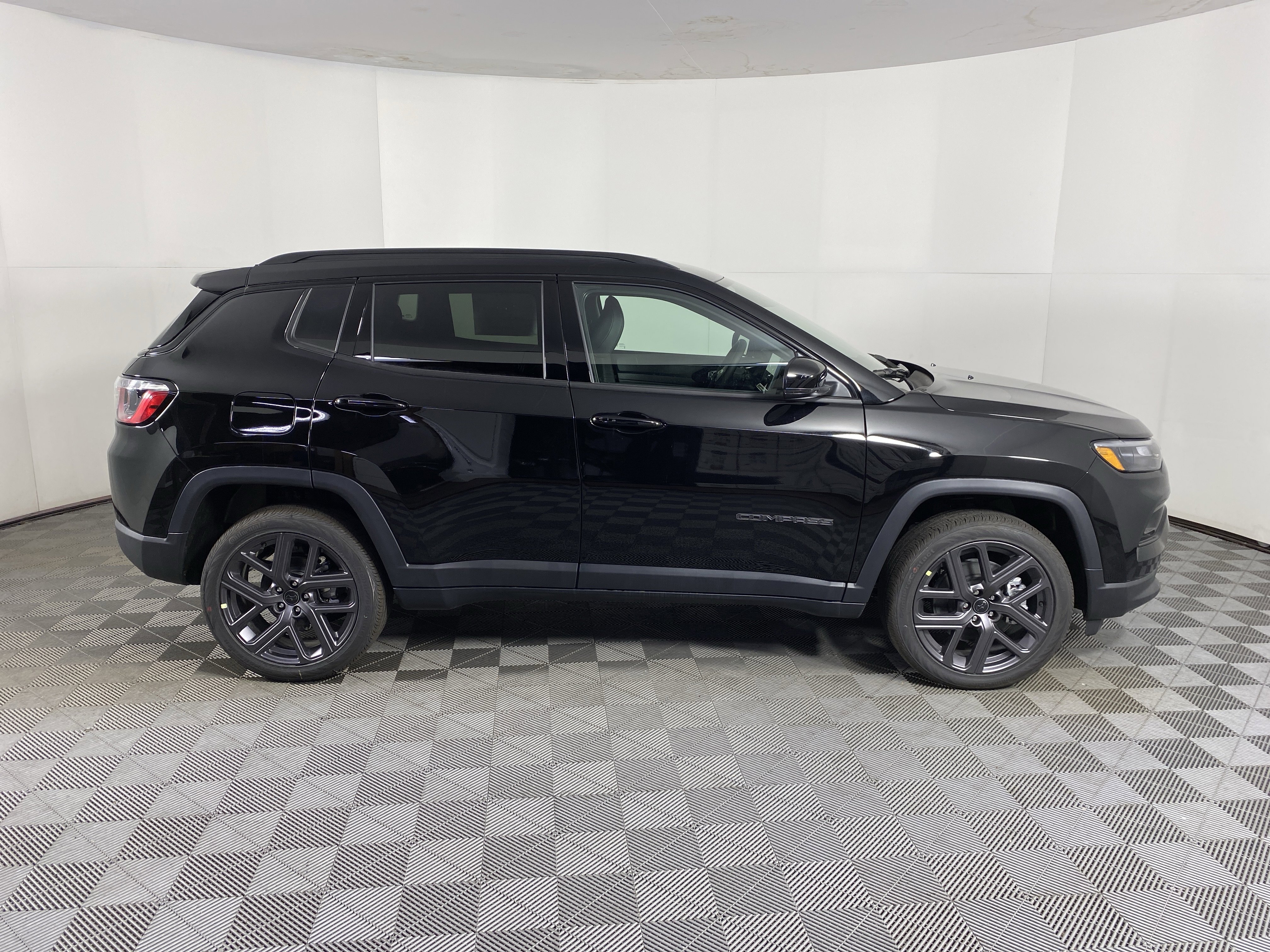 New 2026 Jeep Compass Limited image 5