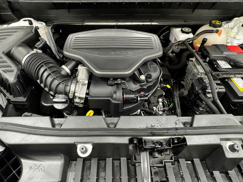 Used 2023 GMC Acadia SLT image 32