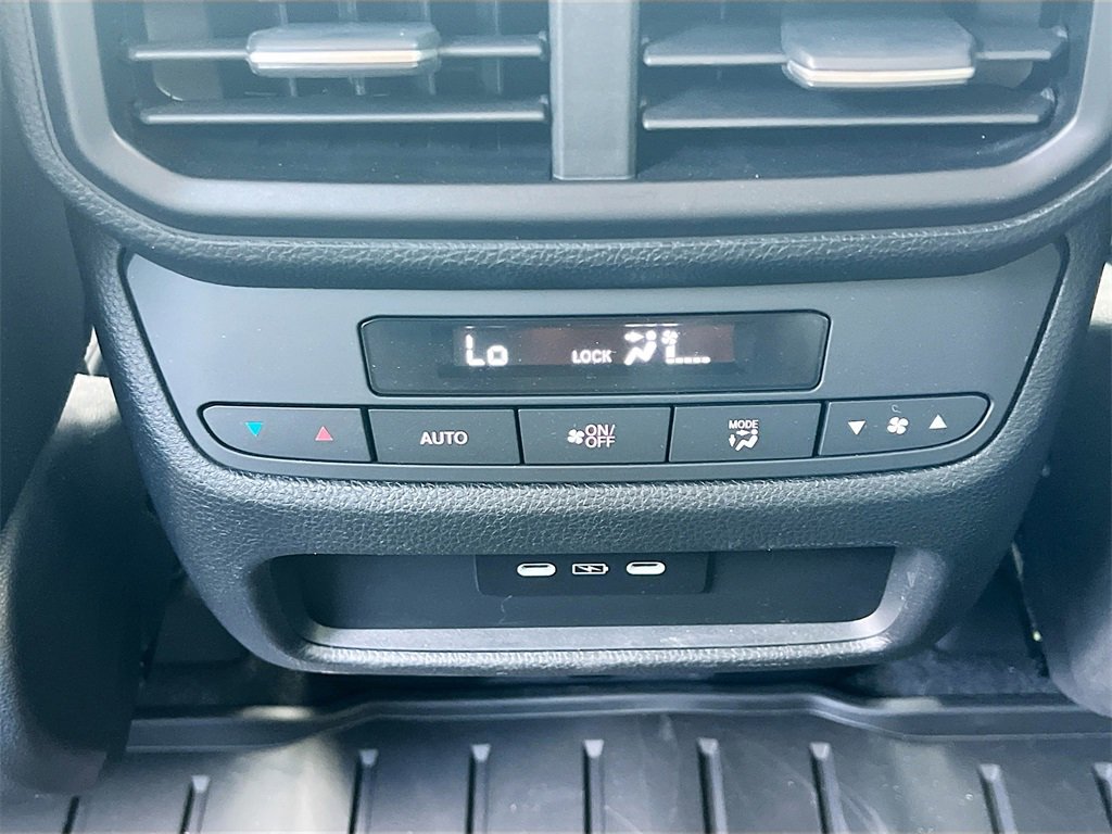 Used 2025 Honda Pilot EX-L image 25
