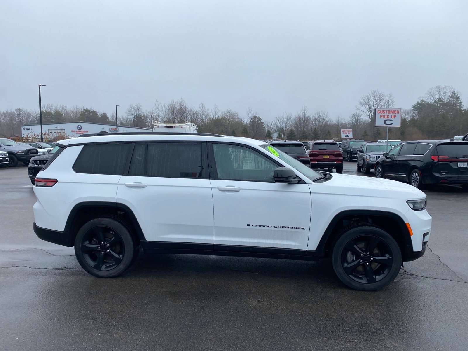 Used 2023 Jeep Grand Cherokee L Laredo AWD/4WD image 8