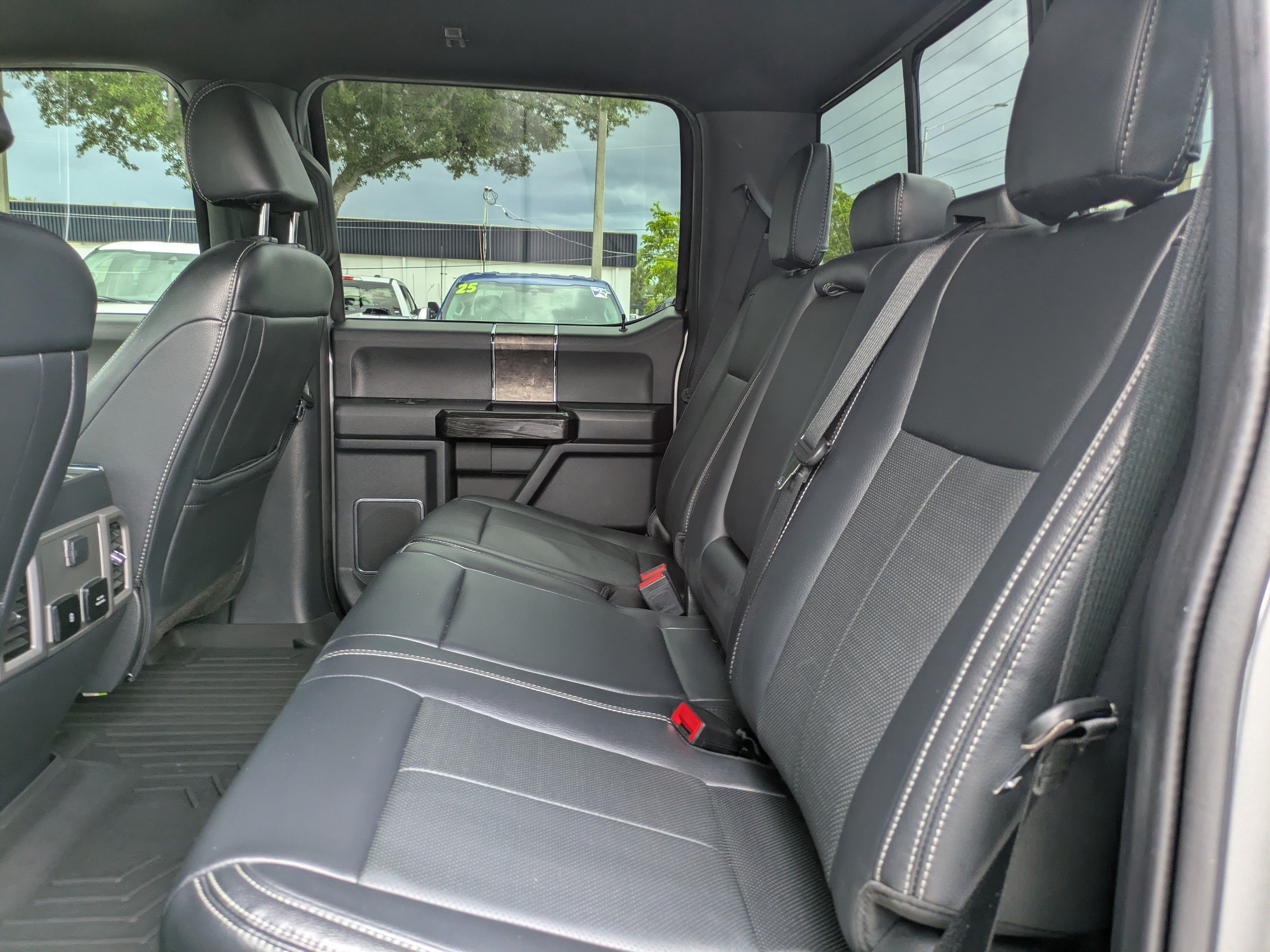 Used 2022 Ford F250 Lariat w/ Black Appearance Package AWD/4WD image 14
