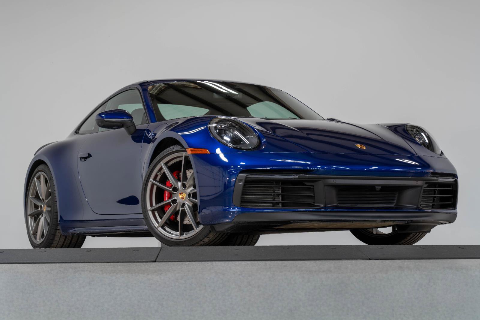 Used 2024 Porsche 911 Carrera 4S image 37