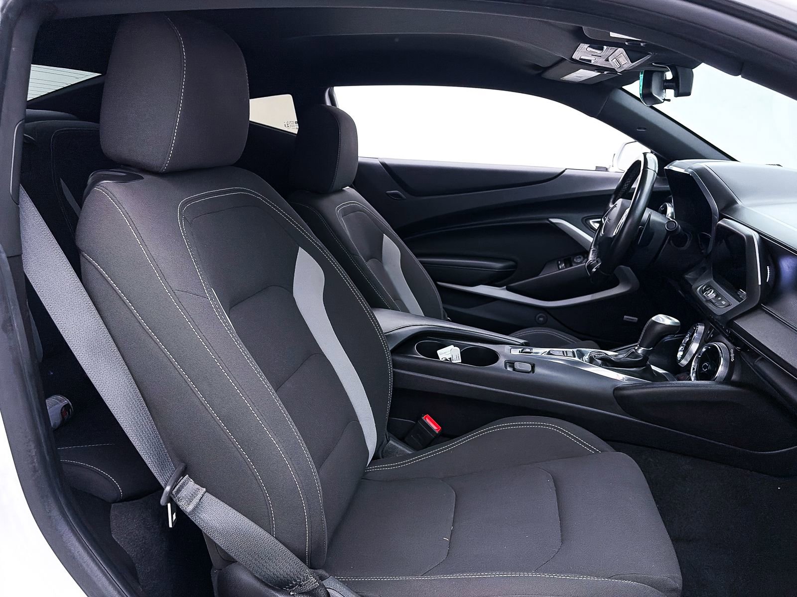 Used 2020 Chevrolet Camaro LT w/ RS Package image 34