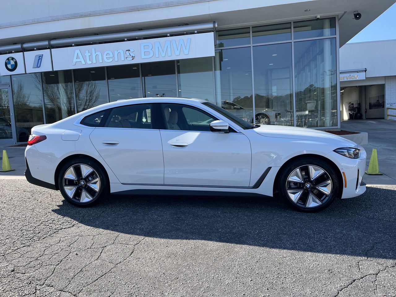 Used 2026 BMW i4 eDrive40 w/ Premium Package image 9