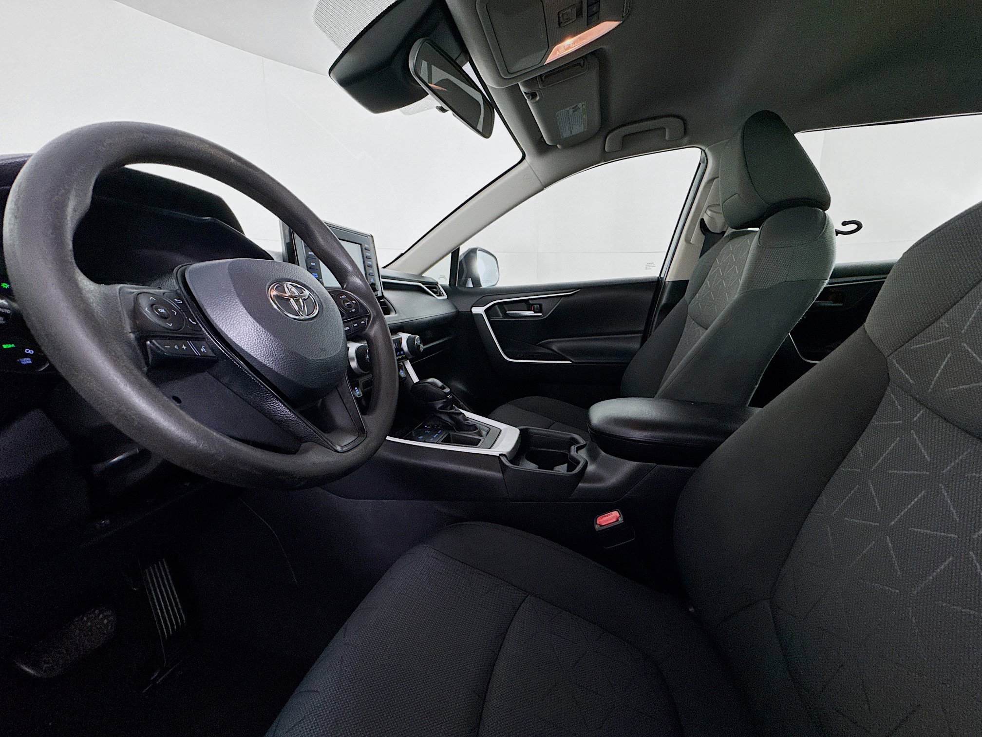 Used 2021 Toyota RAV4 XLE image 21