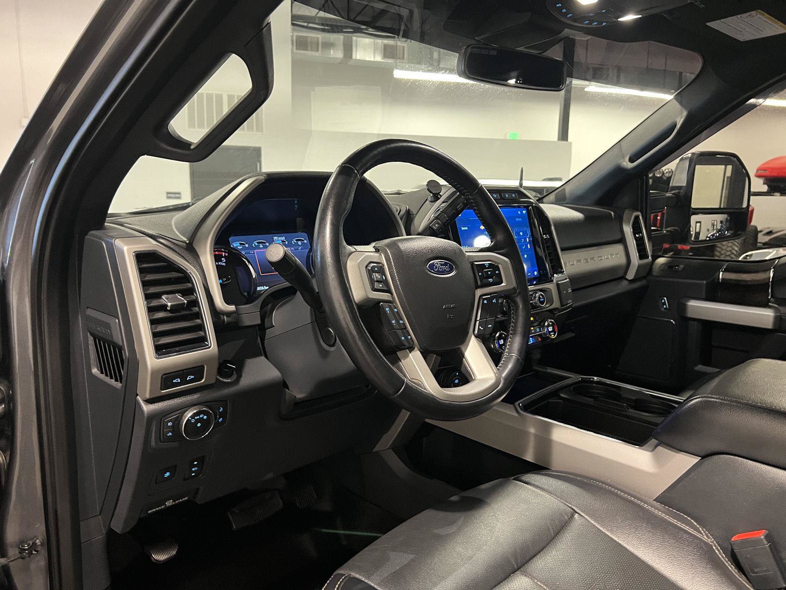 Used 2022 Ford F350 Lariat w/ Lariat Ultimate Package AWD/4WD image 11