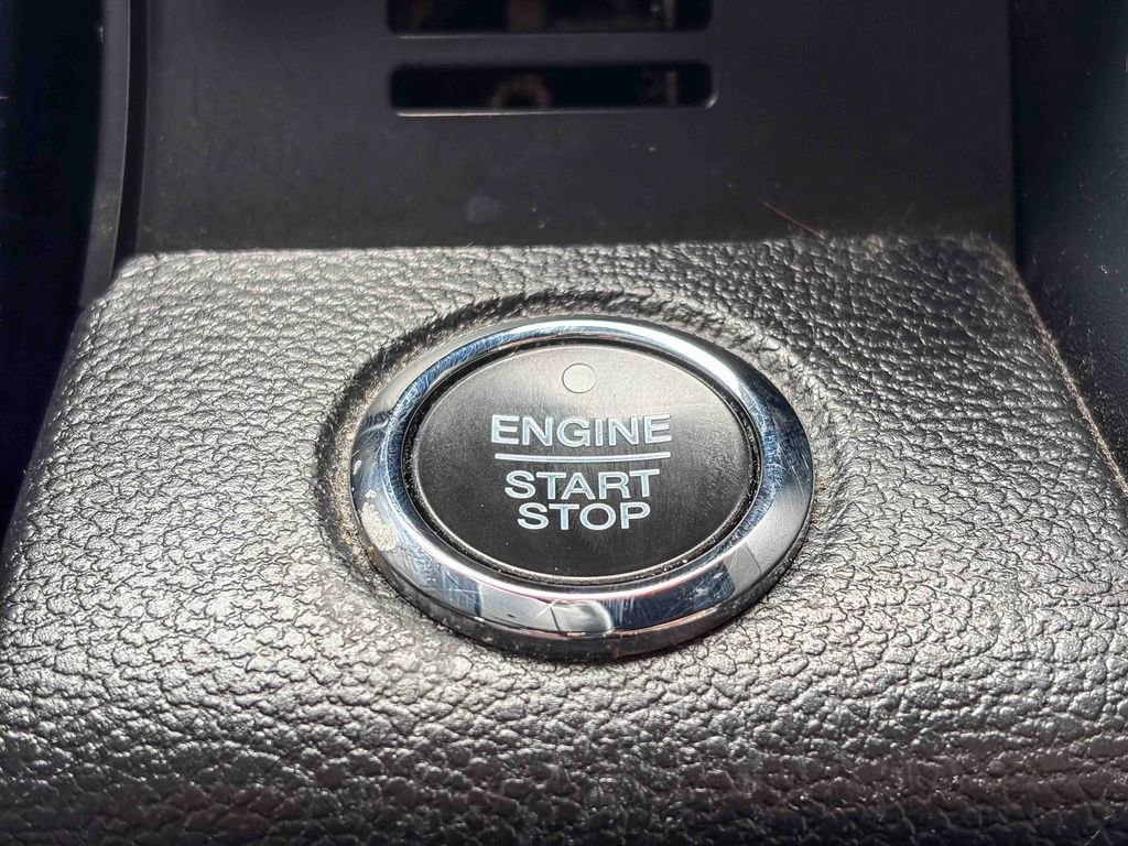 Used 2021 Ford Expedition Max XLT image 29
