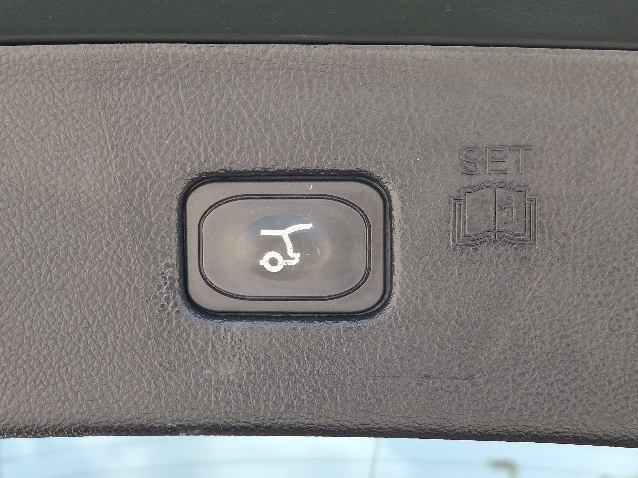 Used 2022 Ford Edge Titanium w/ Equipment Group 301A AWD/4WD image 28