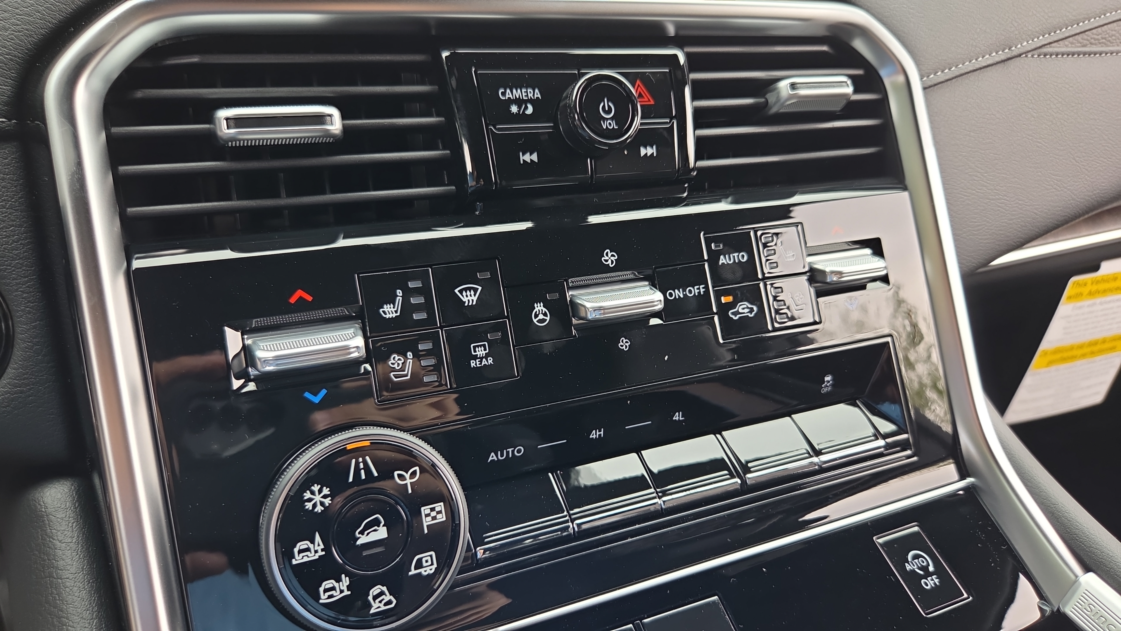New 2026 Nissan Armada Platinum AWD/4WD image 23