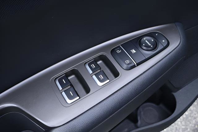 Used 2019 Kia Optima S w/ S Panoramic Sunroof Package image 13