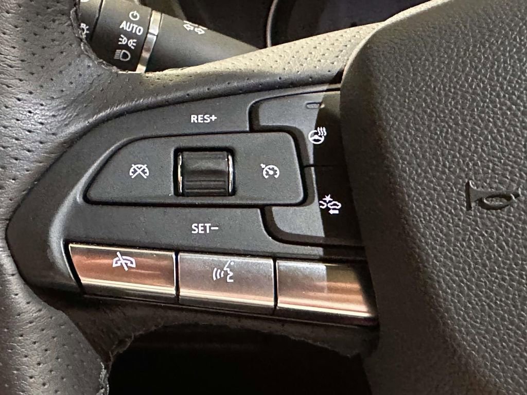 Used 2023 Cadillac XT4 Sport w/ Cold Weather Package AWD/4WD image 23