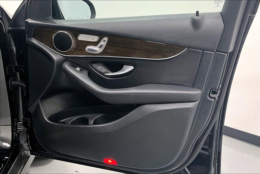 Used 2021 Mercedes-Benz GLC 300 image 18
