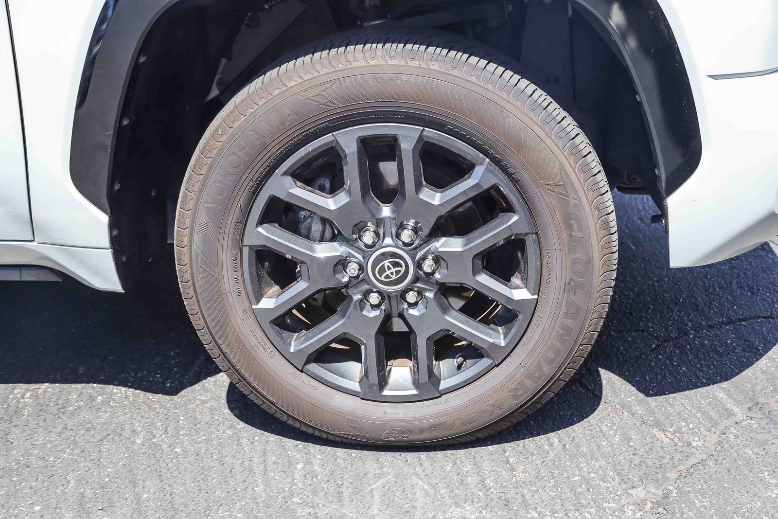 Used 2022 Toyota Tundra Platinum RWD image 4