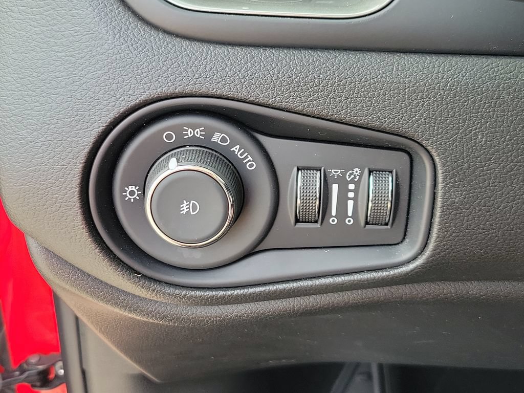 Used 2022 Jeep Renegade Limited w/ Sun, Sound & Wheels Group AWD/4WD image 30