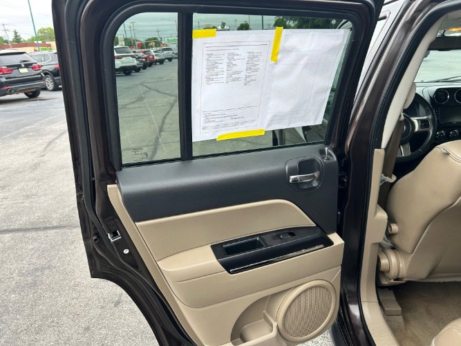 Used 2014 Jeep Patriot Limited w/ Sun/Sound Group FWD image 14