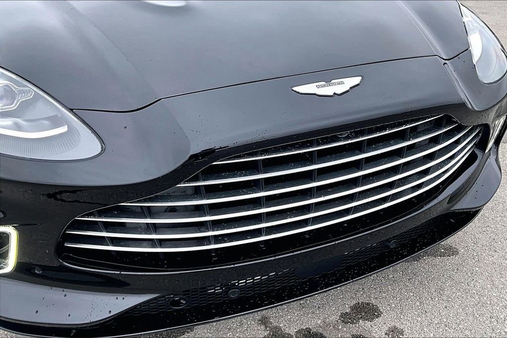 Used 2021 Aston Martin DBX image 29