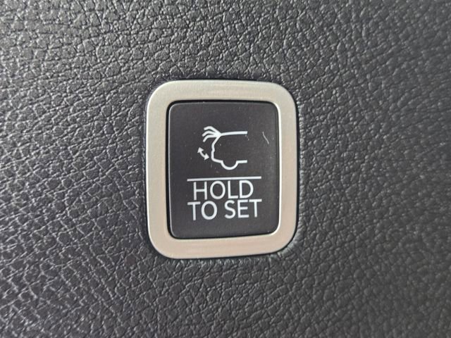 Used 2023 Jeep Wagoneer 4WD image 20