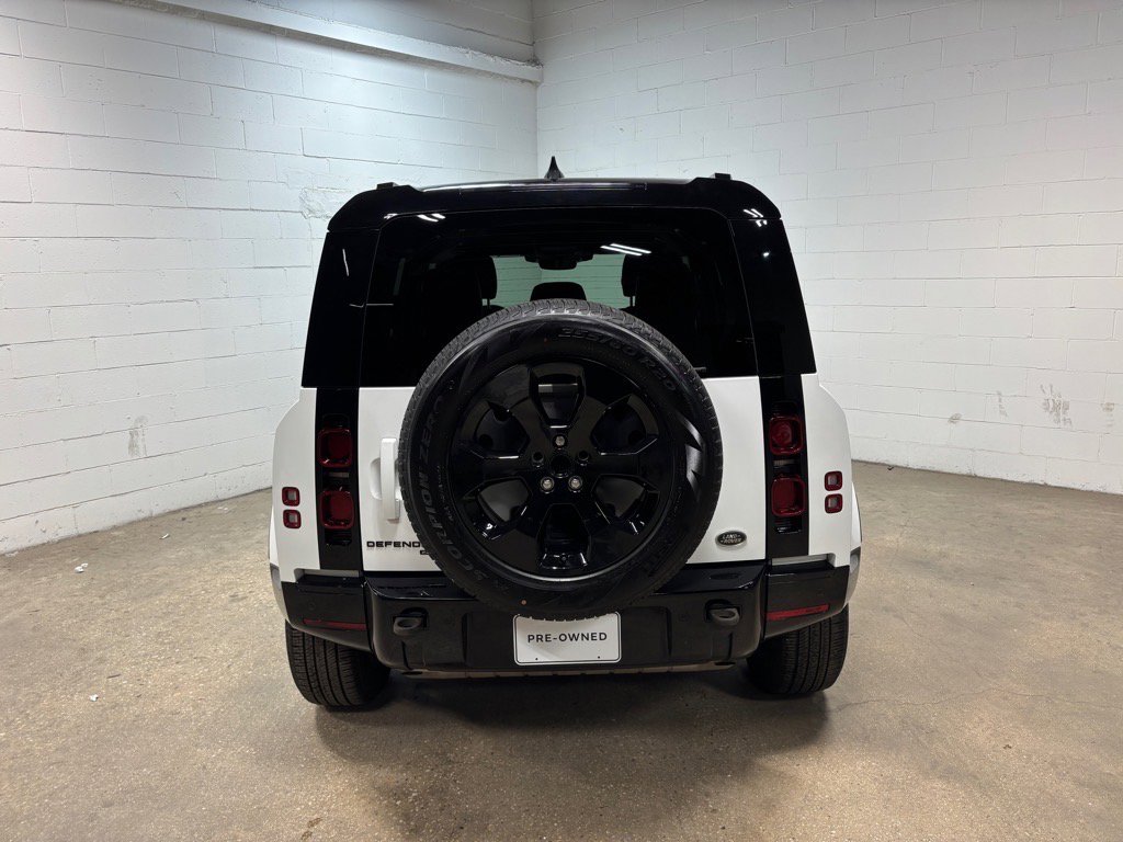 Used 2023 Land Rover Defender 110 X-Dynamic SE image 8