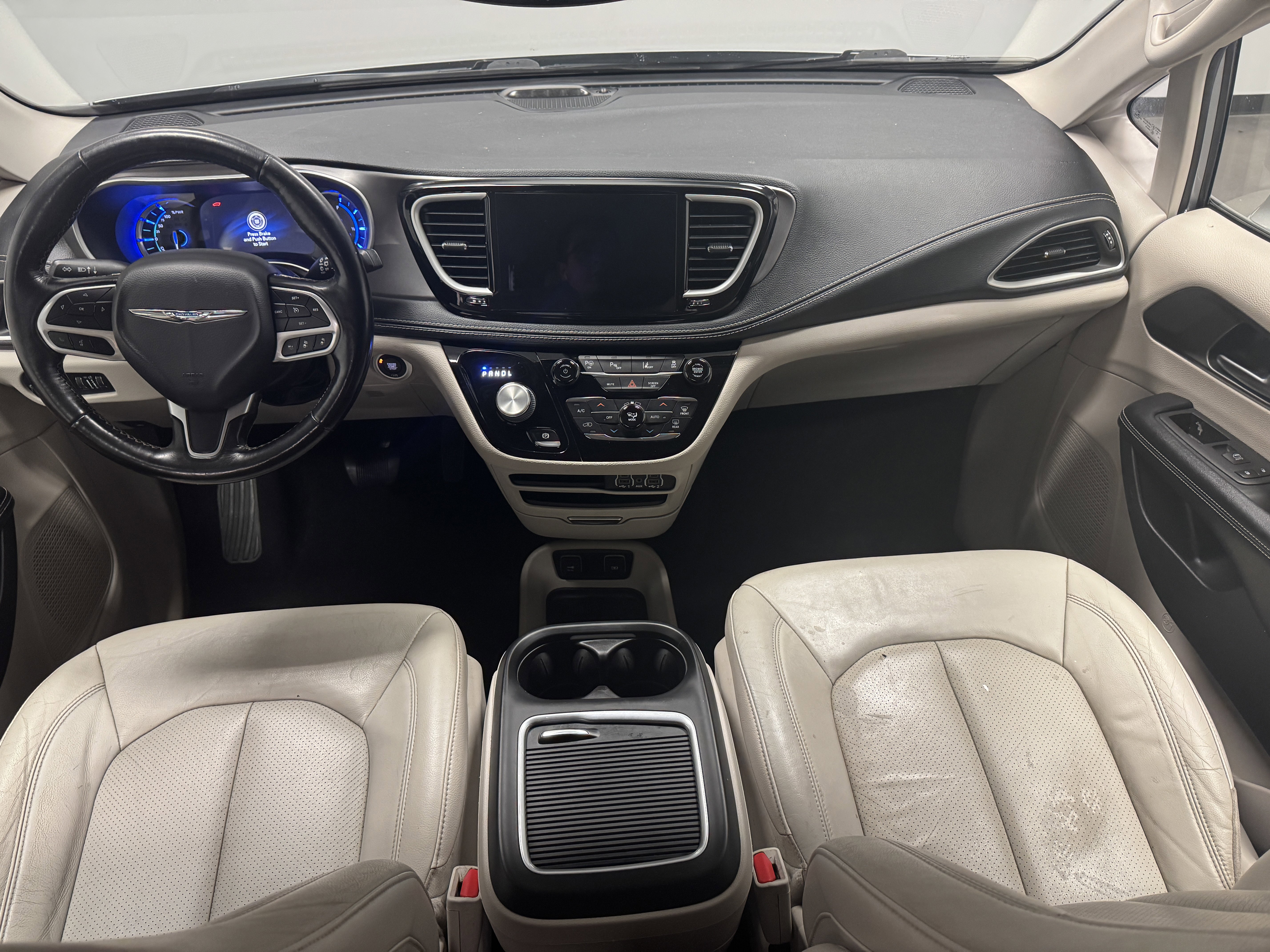 Used 2021 Chrysler Pacifica Touring-L image 18