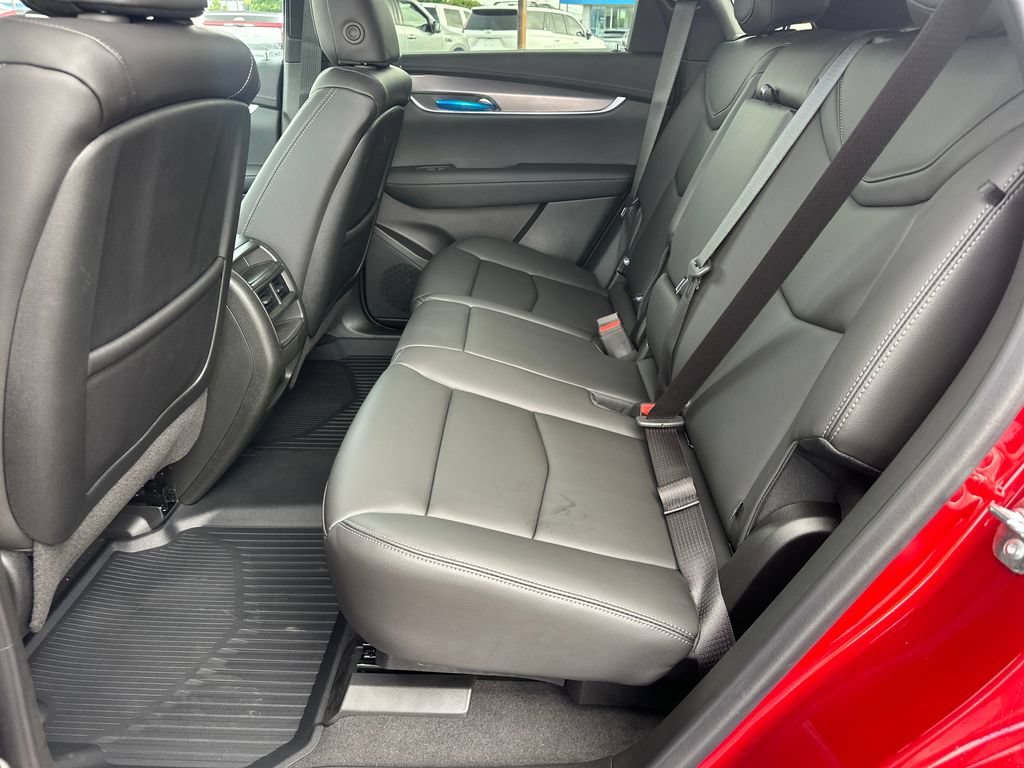 New 2026 Cadillac XT5 Luxury w/ LPO, ONYX Package AWD/4WD image 13