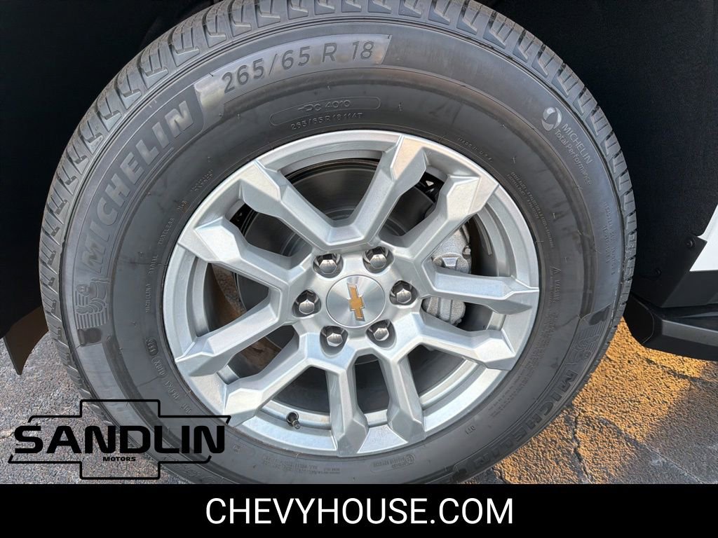 New 2026 Chevrolet Suburban LS image 22